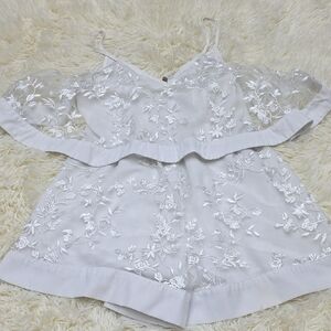 Chic White Floral Embroidered Women's Blouse